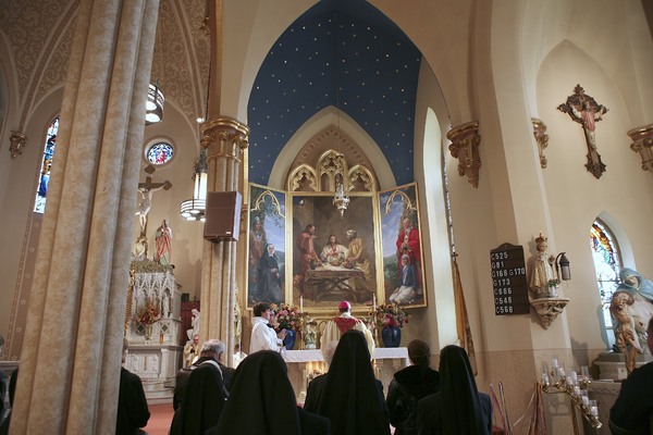 Dedication of Emmaus Triptych at Church of Saint Joseph, Jim Thorpe, Pennsylvania : Commissions : Dana Van Horn